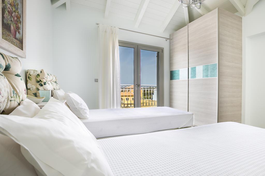Afrodite Luxury Villa Svoronata Buitenkant foto