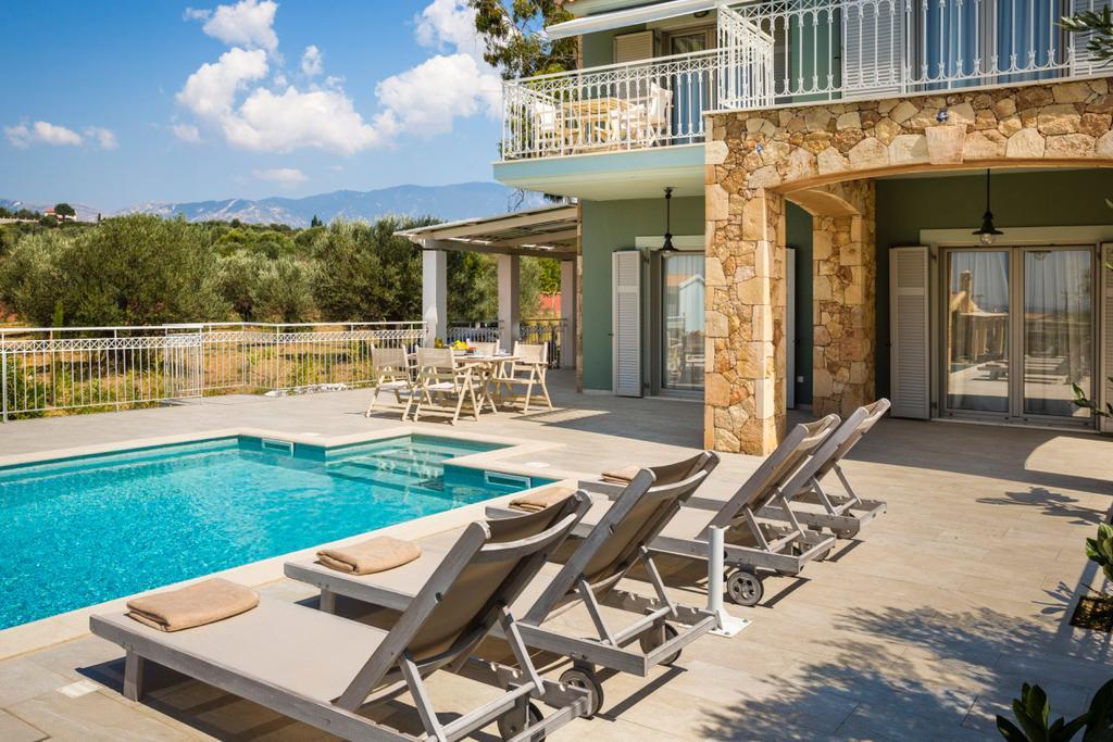 Afrodite Luxury Villa Svoronata Buitenkant foto