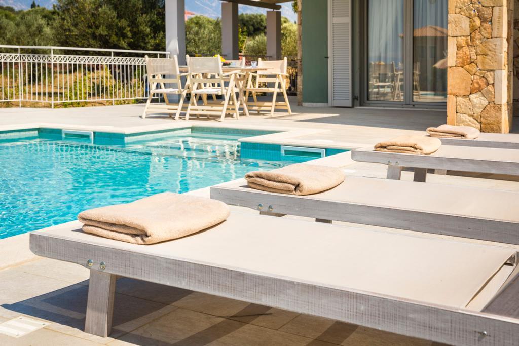 Afrodite Luxury Villa Svoronata Buitenkant foto