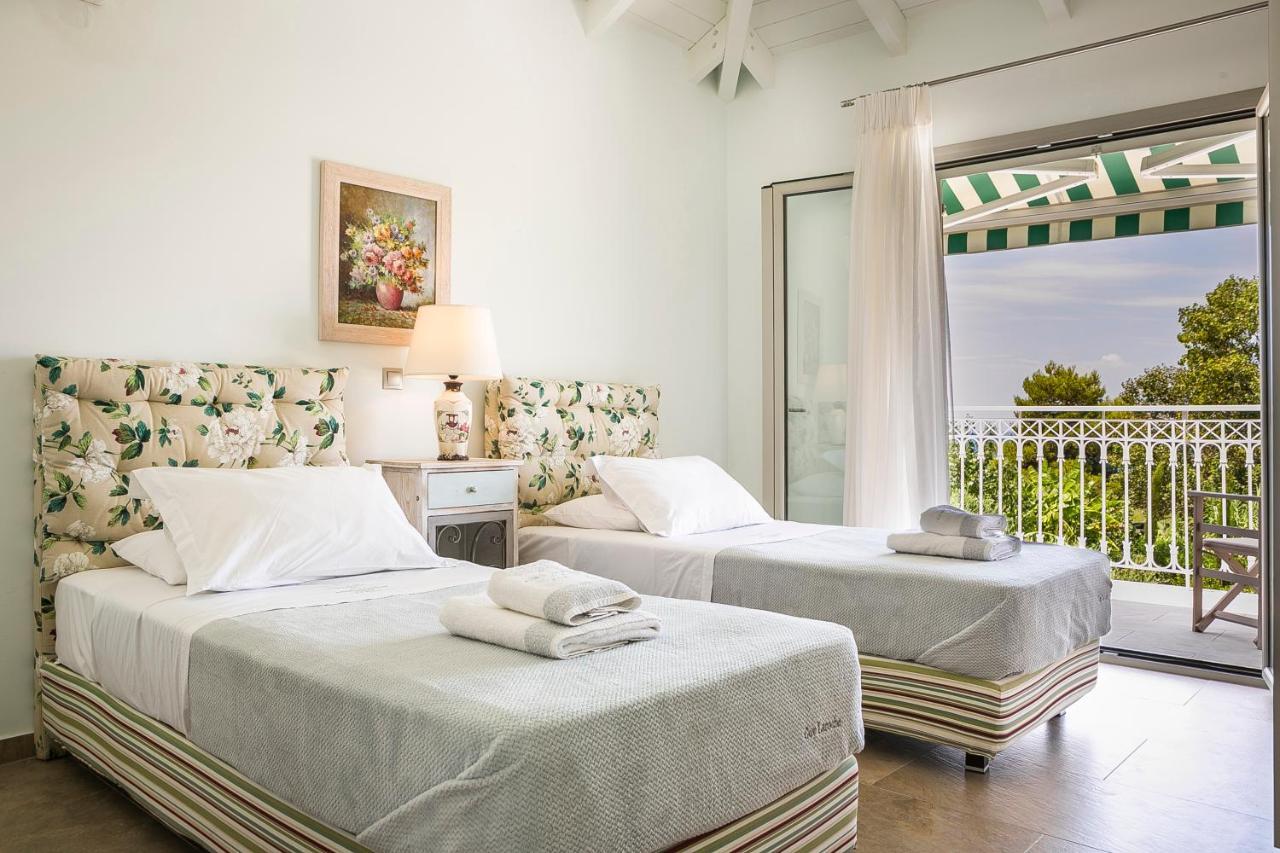Afrodite Luxury Villa Svoronata Buitenkant foto